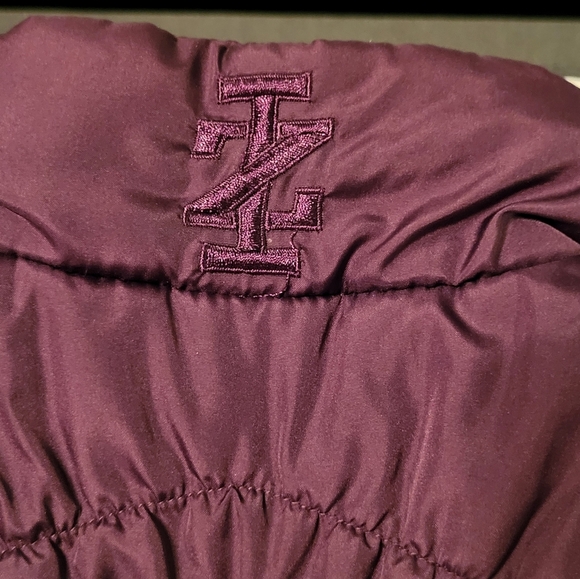 🩷 3/$15 IZOD - WOMEN'S QUILTED LIGHTWEIGHT QUILTED PUFFER VEST SMAL… - Picture 3 of 7